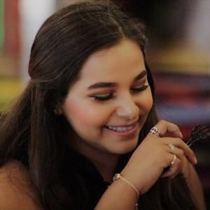 Meet your Posher, Courtney